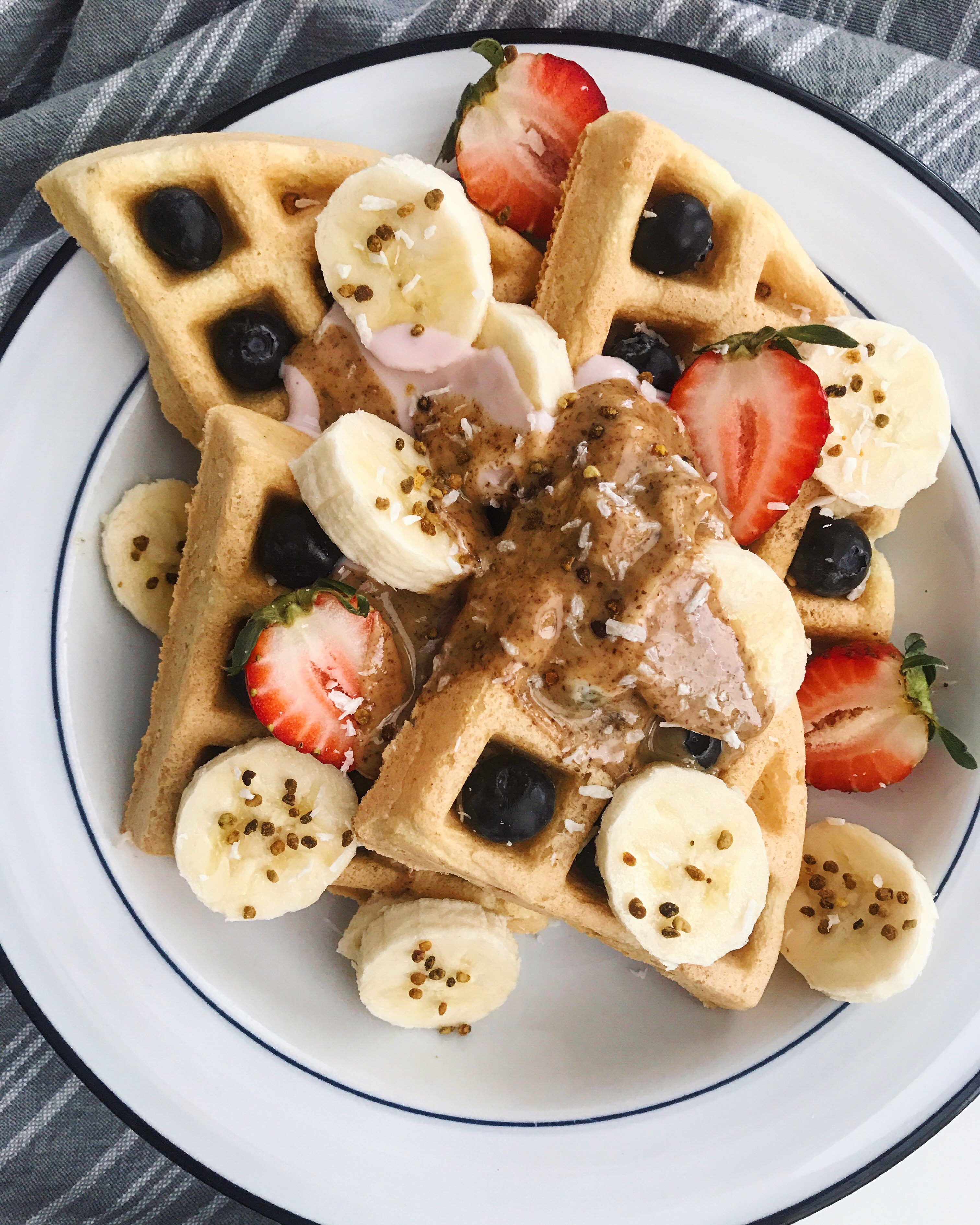 Waffles With Ruffles 6 Ingredient Fluffy Waffles - Winnie Kison