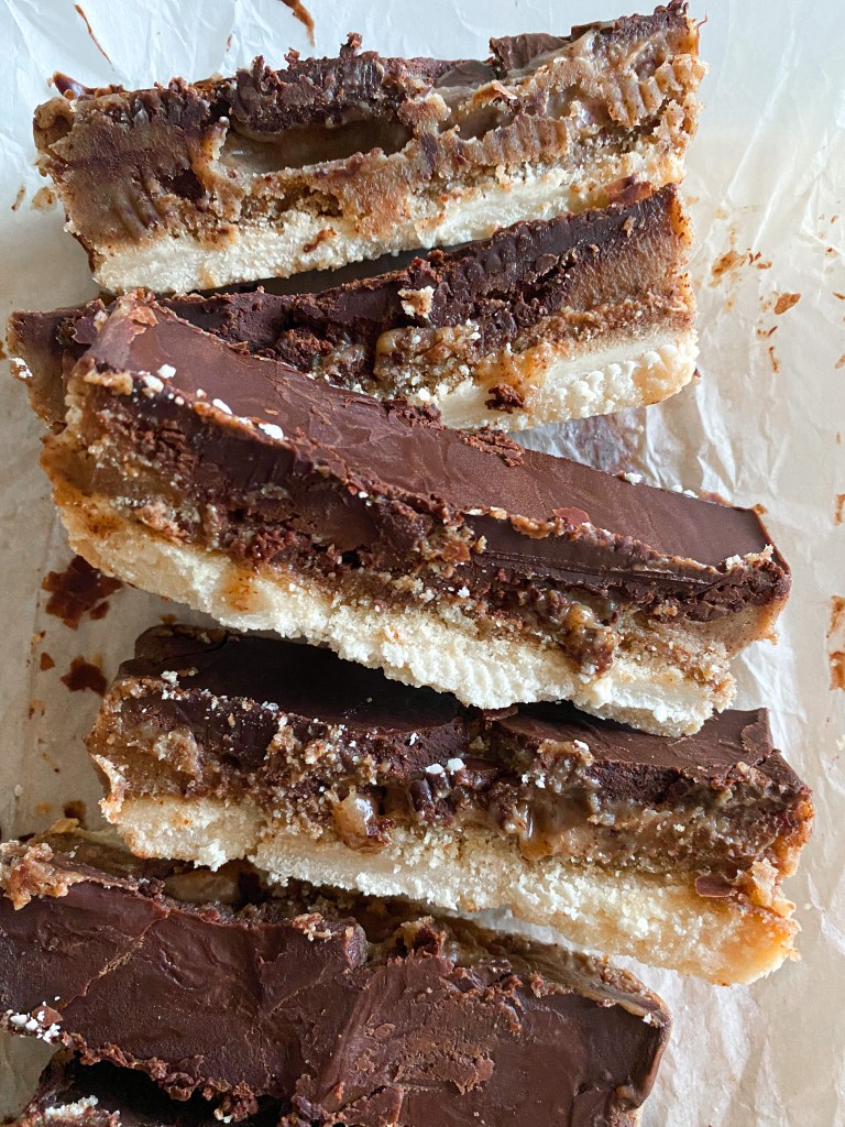 Almond Butter Twix Bars (Vegan, GF) Winnie's Kitchen
