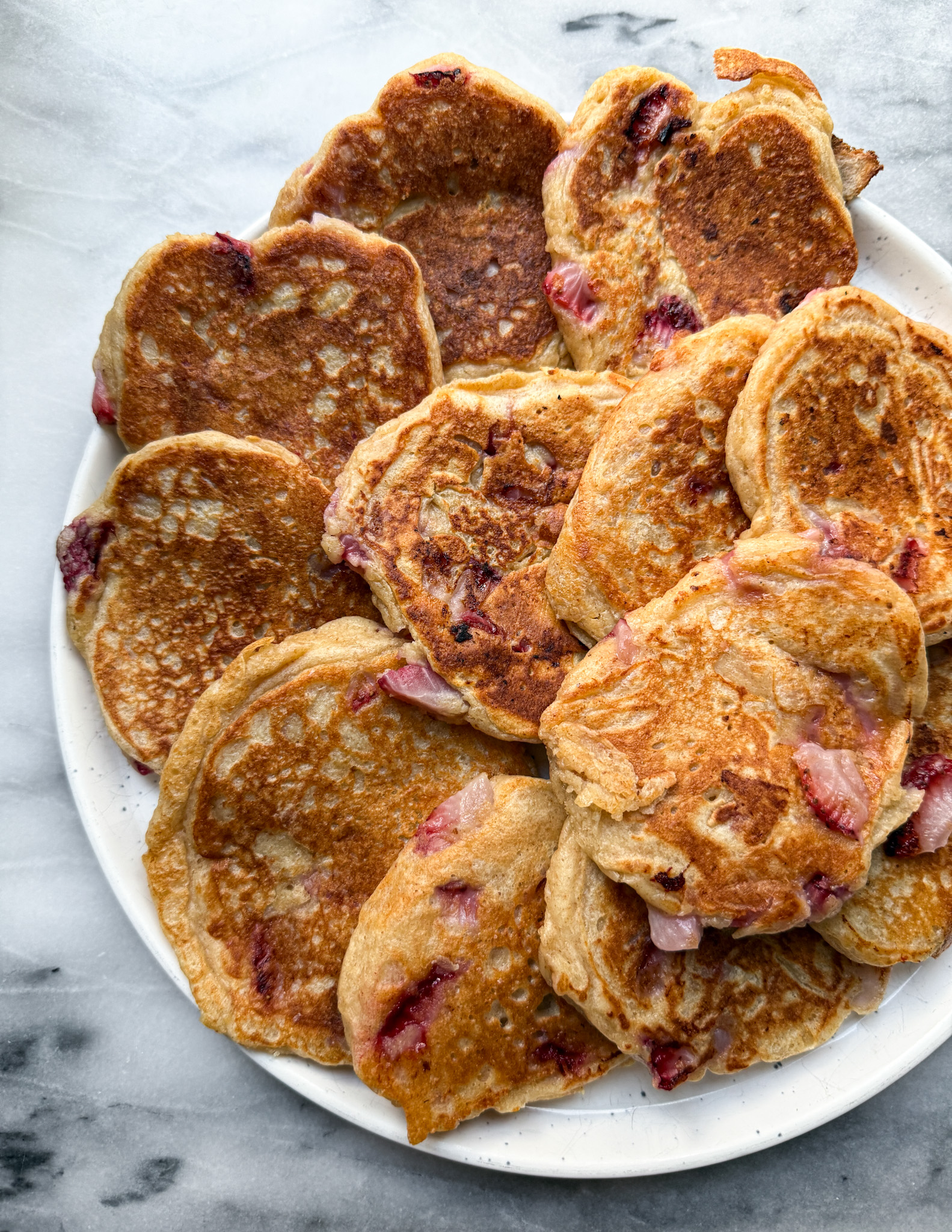 strawberry-yogurt-pancakes-toddler-friendly-winnie-kison