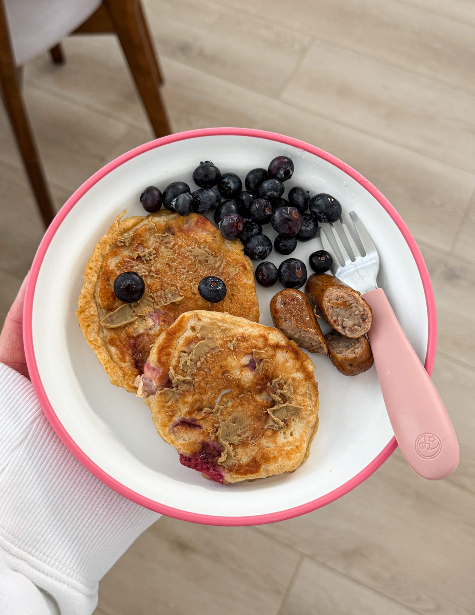 strawberry-yogurt-pancakes-toddler-friendly-winnie-kison