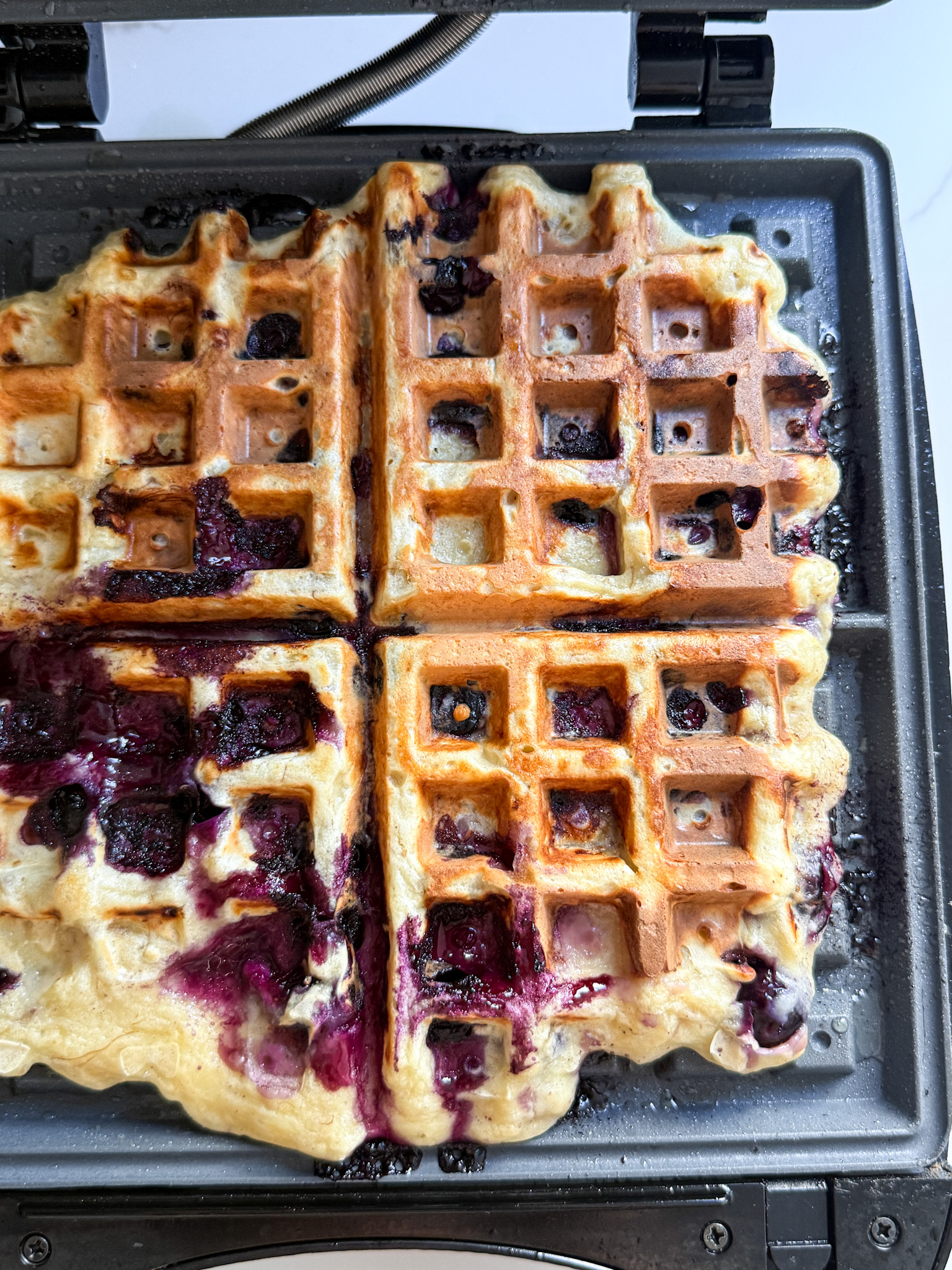 Blueberry Waffles (Naturally Sweetened & Baby-Friendly) - Winnie Kison